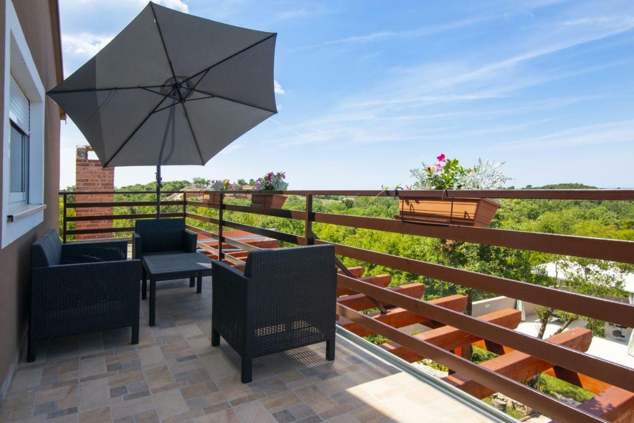 Meerblick Ferienhaus Julian nahe Rovinj Exterior foto