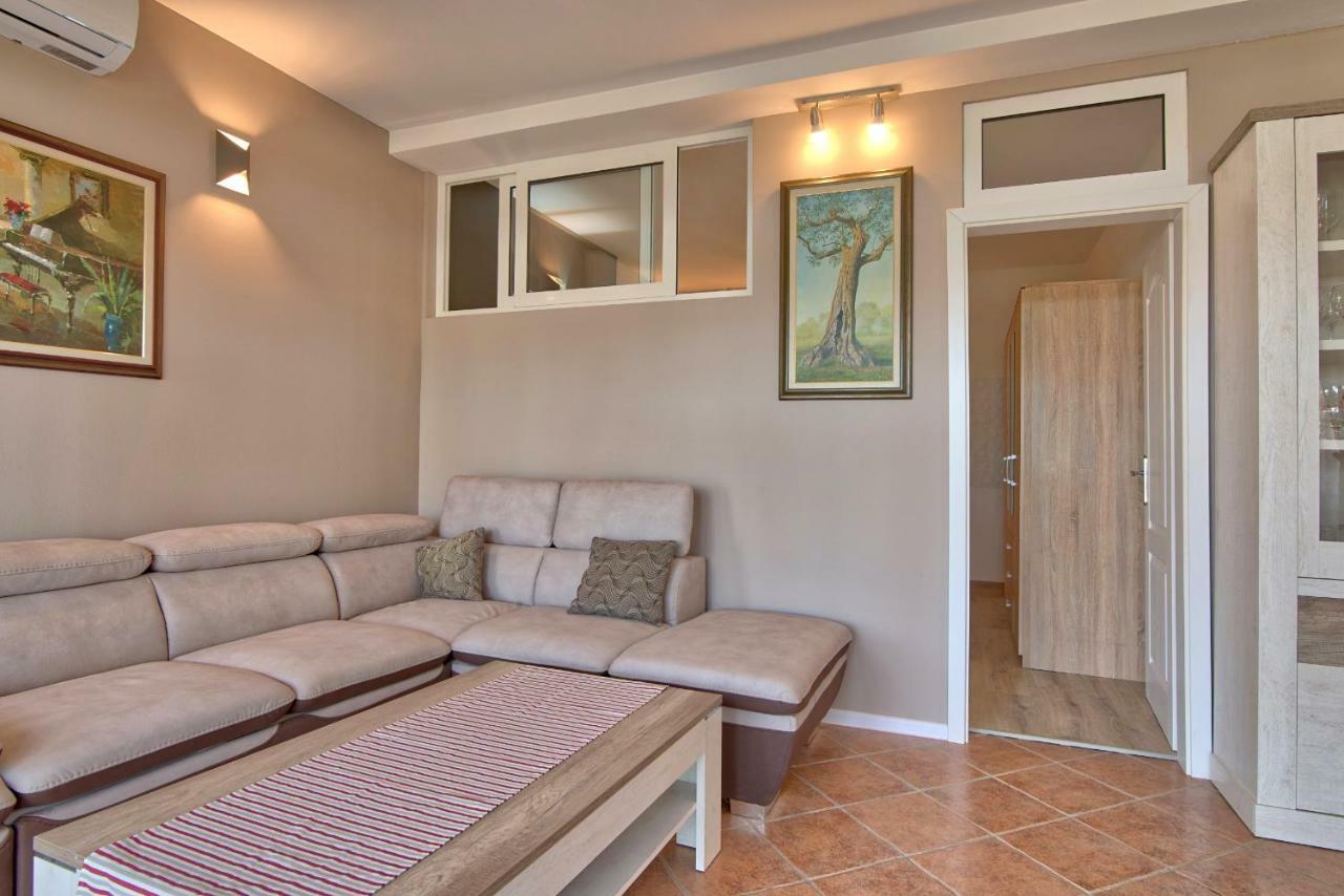 Meerblick Ferienhaus Julian nahe Rovinj Exterior foto